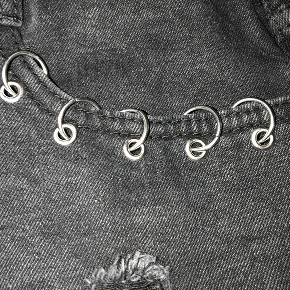 Black Distressed shorts - Picture 3 of 4